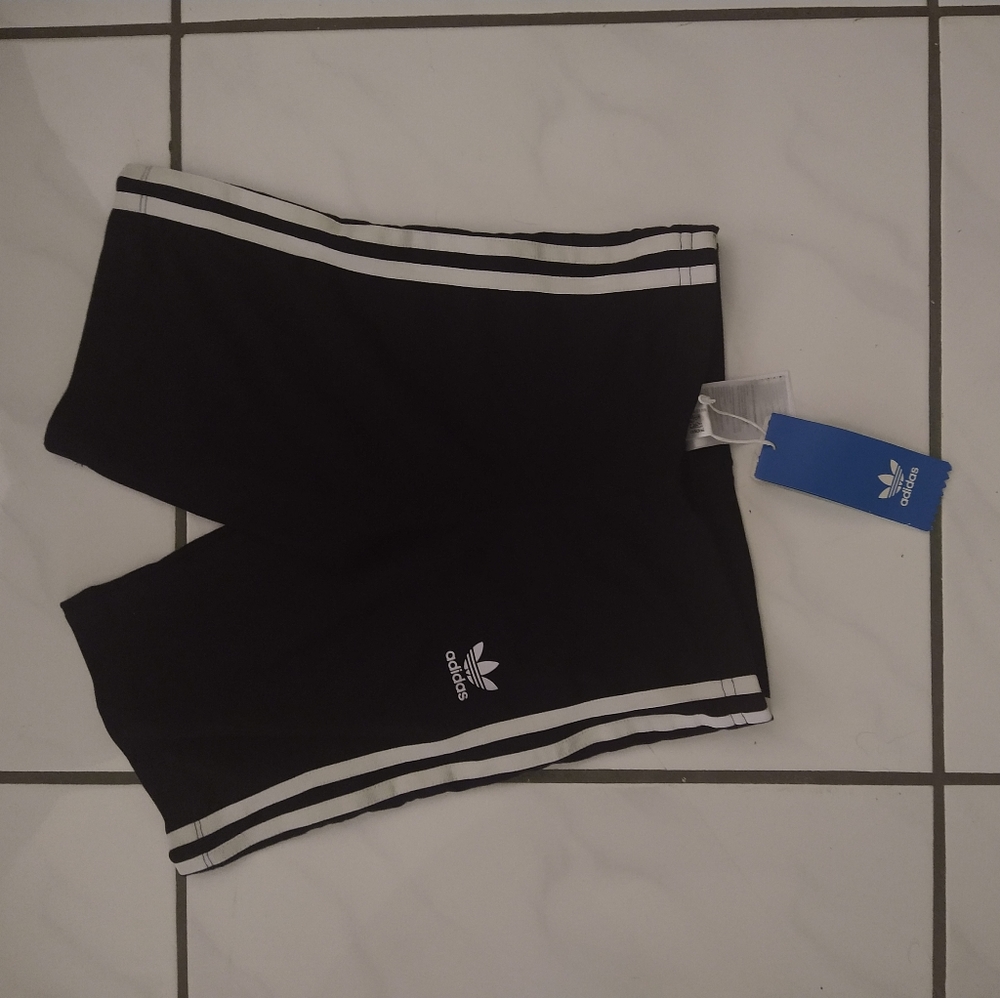 Black and white Classic traceable biker shorts - Picture 2 of 4